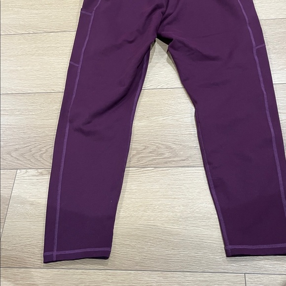 Fabletics burgandy Leggings size L - Picture 4 of 5